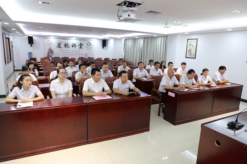 百投集團舉行2019年“金秋助學(xué)”捐款儀式